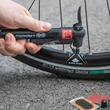 Pompa bicicleta cu manometru, 25x5cm, aluminiu, 8bar, cu suport de prindere, Hand Pump Pro, 216.42 Heyner