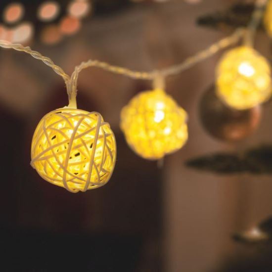 Ghirlanda luminoasa LED, globuri ratan 1.35m, 2xAA,  Family Pound 56519